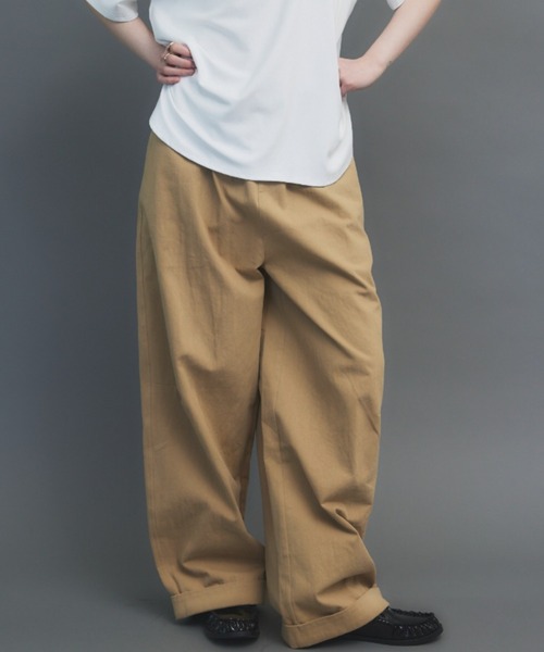 HANNE（アン）の「コットンロールアップカーブパンツ（チノパンツ・レディース・ベージュ/ホワイト/ブラック/ネイビー・SMALL/MEDIUM）」の17枚目の写真