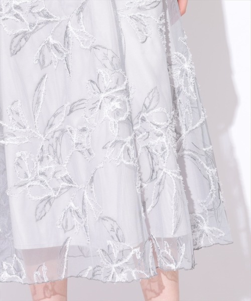 SWINGLE（スウィングル）の「刺繍エンブロイダリーチュールスカート（スカート・レディース・グレー系その他/ホワイト系その他2/ベージュ系その他2・MEDIUM/SMALL）」の8枚目の写真