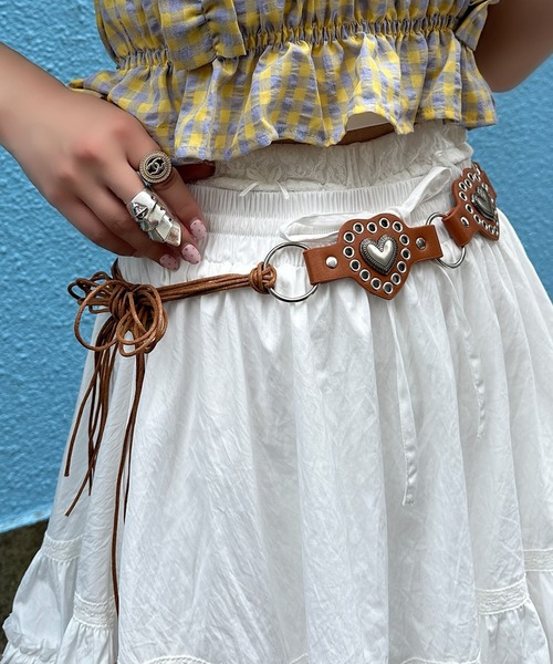 Alley Tokyo(アリートーキョー)の「ハート&スタッズフリンジベルト(ベルト・レディース・ブラック/ブラウン・FREE)」の3枚目の写真