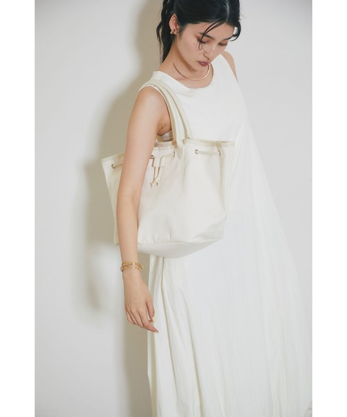 &. NOSTALGIA(アンドドットノスタルジア)の「キャンバストートバッグ(ハンドバッグ・レディース・アイボリー・FREE)」の5枚目の写真