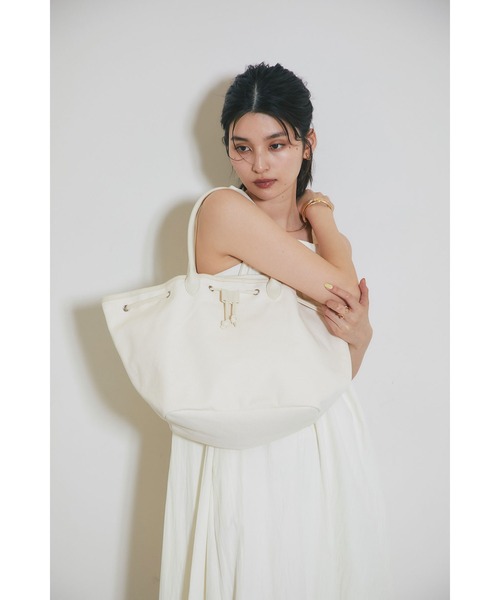 &. NOSTALGIA(アンドドットノスタルジア)の「キャンバストートバッグ(ハンドバッグ・レディース・アイボリー・FREE)」の6枚目の写真