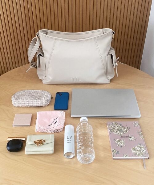 MAJESTIC LEGON(マジェスティックレゴン)の「サイドリボンショルダーバッグ(ショルダーバッグ・レディース・アイボリー/ブラック/ブラウン・FREE)」の18枚目の写真