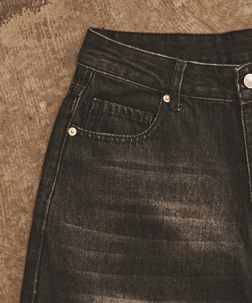 ALL RUNS(オールランズ)の「Faded denim half pants / 色落ち加工 デニムハーフパンツ メンズ 秋物 秋服 2026年秋冬(デニムパンツ・メンズ・ブラック/ブルー系2/ブルー系3/ブルー系1・L/M)」の6枚目の写真