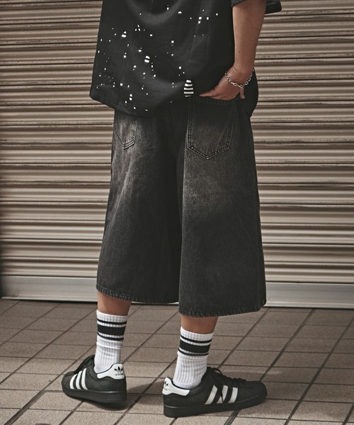ALL RUNS(オールランズ)の「Faded denim half pants / 色落ち加工 デニムハーフパンツ メンズ 秋物 秋服 2026年秋冬(デニムパンツ・メンズ・ブラック/ブルー系2/ブルー系3/ブルー系1・L/M)」の22枚目の写真