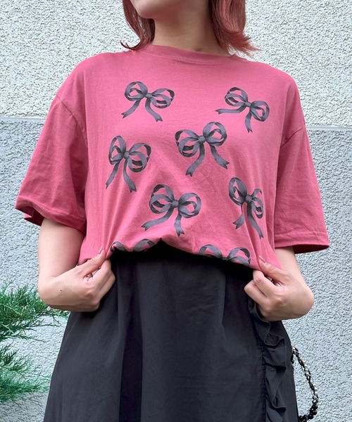 H.A.K(ハク)の「5.6オンスコットン天竺リボンモチーフプリントTシャツ(Tシャツ/カットソー・レディース・ホワイト/ピンク/チャコール・FREE)」の3枚目の写真
