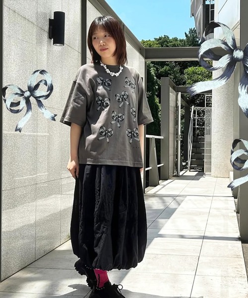 H.A.K(ハク)の「5.6オンスコットン天竺リボンモチーフプリントTシャツ(Tシャツ/カットソー・レディース・ホワイト/ピンク/チャコール・FREE)」の10枚目の写真