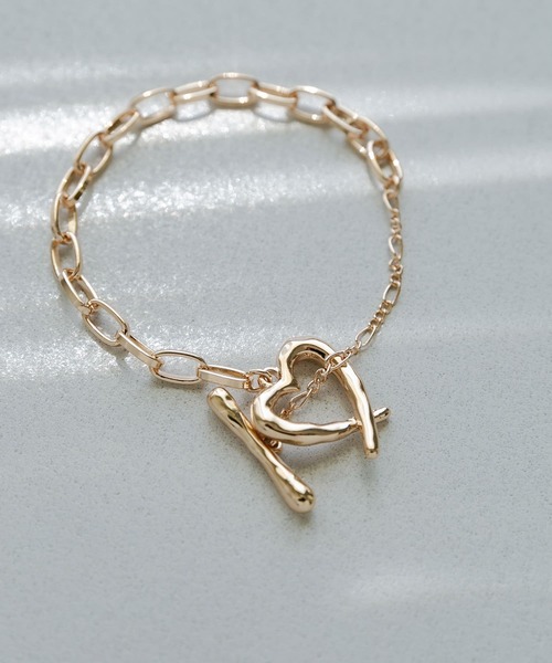 SMELLY（スメリー）の「メタルハートマンテルブレスレット（ブレスレット・レディース・ゴールド・-）」の3枚目の写真