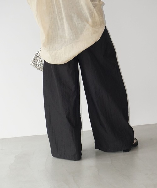 chuclla(チュクラ)の「テクスチャード ボリュームワイドパンツ chw25s085(その他パンツ・レディース・ダークグレー/ホワイト/ブラック・L/M)」の19枚目の写真