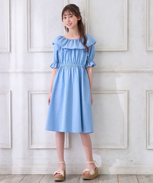 Amourire girl（アムリールガール）の「ダンガリーフリルワンピース（ワンピース・キッズ・サックスブルー/ブルー・160cm/150cm/140cm/130cm）」の5枚目の写真