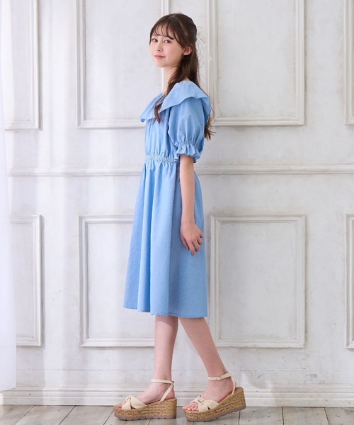 Amourire girl（アムリールガール）の「ダンガリーフリルワンピース（ワンピース・キッズ・サックスブルー/ブルー・160cm/150cm/140cm/130cm）」の7枚目の写真