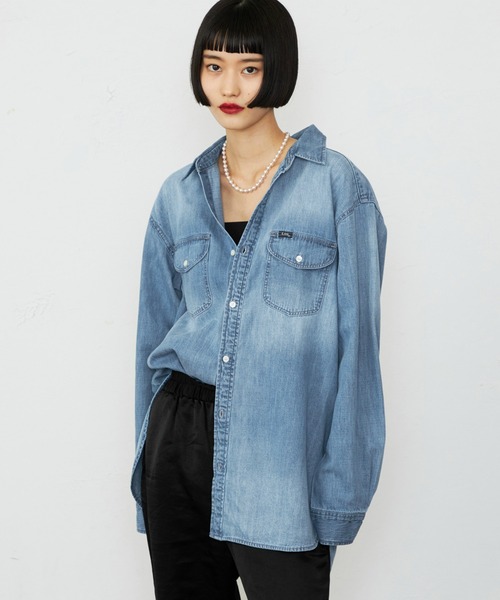 Lee（リー）の「Lee/リー こなれデニムシャツ　ゆるっとサイズ ライトオンスで着やすい 羽織 シャツ（シャツ/ブラウス・レディース・ブルー/ライトインディゴブルー・SMALL/MEDIUM）」の17枚目の写真