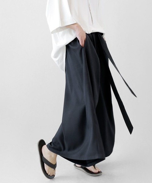 minsobi（ミンソビ）の「タックストラップワイドパンツ（その他パンツ・メンズ・ダークネイビー/ベージュ・FREE）」の9枚目の写真