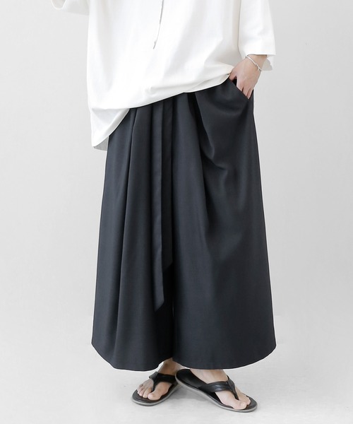 minsobi（ミンソビ）の「タックストラップワイドパンツ（その他パンツ・メンズ・ダークネイビー/ベージュ・FREE）」の11枚目の写真