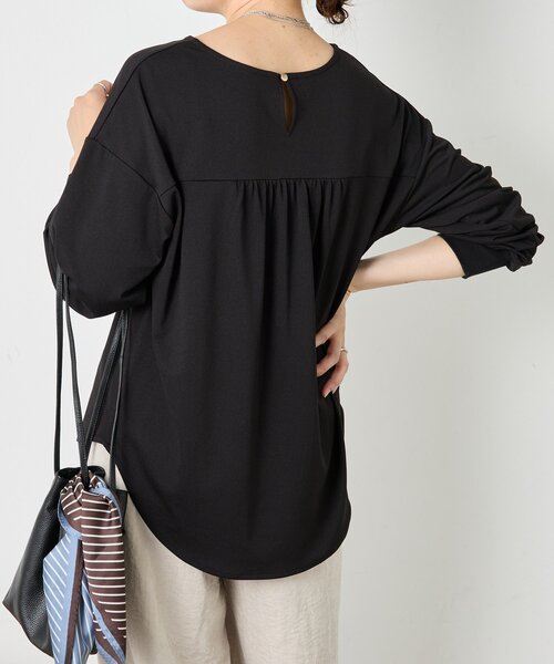 Jena espace merveilleux（ジェナ　エスパスメルヴェイユ）の「【ニットの下に重ねて◎】カットジョーゼットブラウス（シャツ/ブラウス・レディース・ブラック/オフホワイト・FREE）」の2枚目の写真