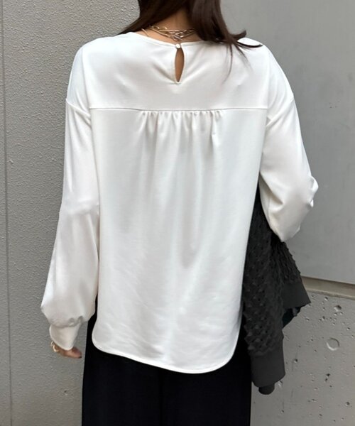 Jena espace merveilleux（ジェナ　エスパスメルヴェイユ）の「【ニットの下に重ねて◎】カットジョーゼットブラウス（シャツ/ブラウス・レディース・ブラック/オフホワイト・FREE）」の8枚目の写真