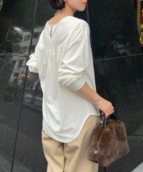 Jena espace merveilleux（ジェナ　エスパスメルヴェイユ）の「【ニットの下に重ねて◎】カットジョーゼットブラウス（シャツ/ブラウス・レディース・ブラック/オフホワイト・FREE）」の16枚目の写真