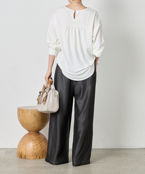 Jena espace merveilleux（ジェナ　エスパスメルヴェイユ）の「【ニットの下に重ねて◎】カットジョーゼットブラウス（シャツ/ブラウス・レディース・ブラック/オフホワイト・FREE）」の22枚目の写真