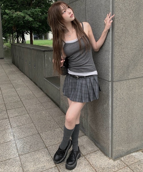 anyonemore(エニワンモア)の「ベルト付きチェックミニプリーツスカート(スカート・レディース・チャコール・LARGE/MEDIUM)」の11枚目の写真