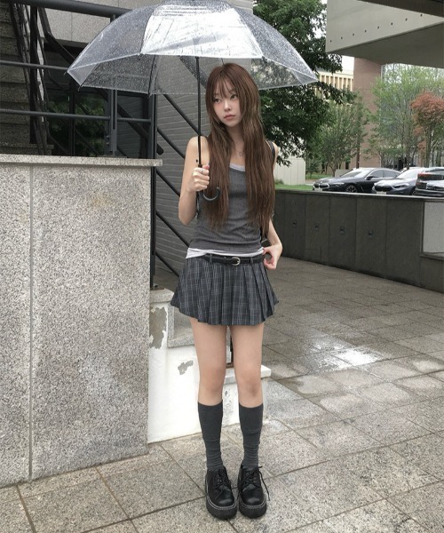 anyonemore(エニワンモア)の「ベルト付きチェックミニプリーツスカート(スカート・レディース・チャコール・LARGE/MEDIUM)」の7枚目の写真