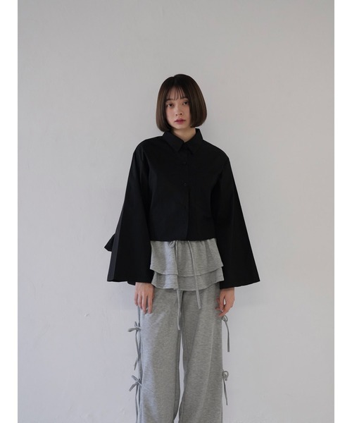 Uenui（ウニュイ）の「sleeve ribbon cropped shirt（その他トップス・レディース・ブラック/ホワイト・FREE）」の18枚目の写真