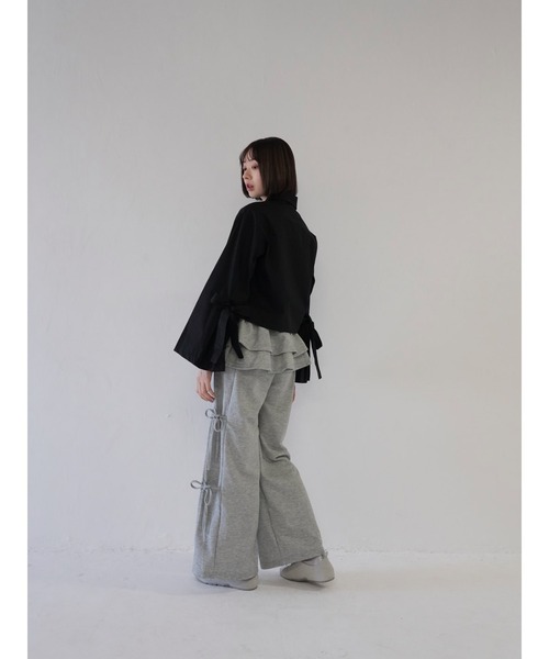 Uenui（ウニュイ）の「sleeve ribbon cropped shirt（その他トップス・レディース・ブラック/ホワイト・FREE）」の7枚目の写真