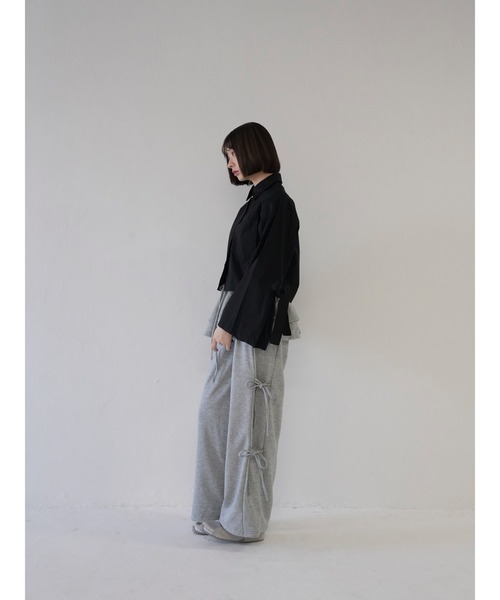 Uenui（ウニュイ）の「sleeve ribbon cropped shirt（その他トップス・レディース・ブラック/ホワイト・FREE）」の8枚目の写真