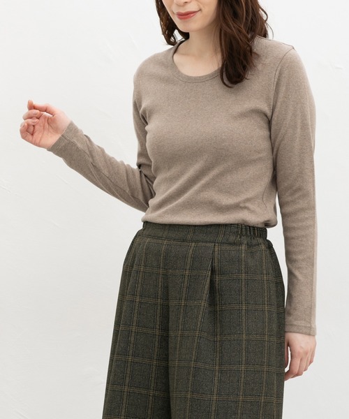 CINEMA CLUB(シネマクラブ)の「オーガニックUネックT(Tシャツ/カットソー・レディース・レッド系その他/ブラック×ベージュ/ブラック/ブラウン系/ネイビー系・L/LL/M)」の3枚目の写真