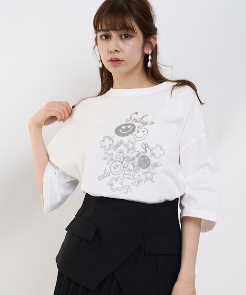 SALON DE ALFURD TOKYO(サロンドアルファード)の「ビッグTシャツ スマイリークローバー(Tシャツ/カットソー・レディース・ホワイト/ブラック・LARGE/SMALL)」の6枚目の写真