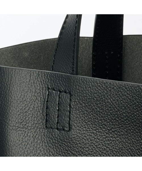 無印良品（ムジルシリョウヒン）の「ヌメ革　ミニトートバッグ（トートバッグ・レディース・ブラック/ブラウン系・FREE）」の8枚目の写真