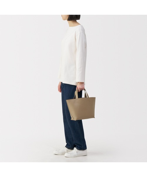 無印良品（ムジルシリョウヒン）の「ヌメ革　ミニトートバッグ（トートバッグ・レディース・ブラック/ブラウン系・FREE）」の7枚目の写真