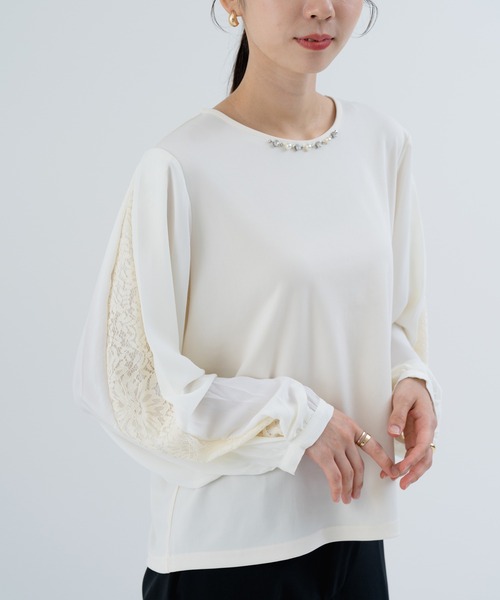 ANNA LUNA(アンナルナ)の「【ANNA LUNA】袖の スリット からのぞく レース がポイントの 上品ブラウス!(Tシャツ/カットソー・レディース・オフホワイト/ブラック/ベージュ・MEDIUM)」の3枚目の写真