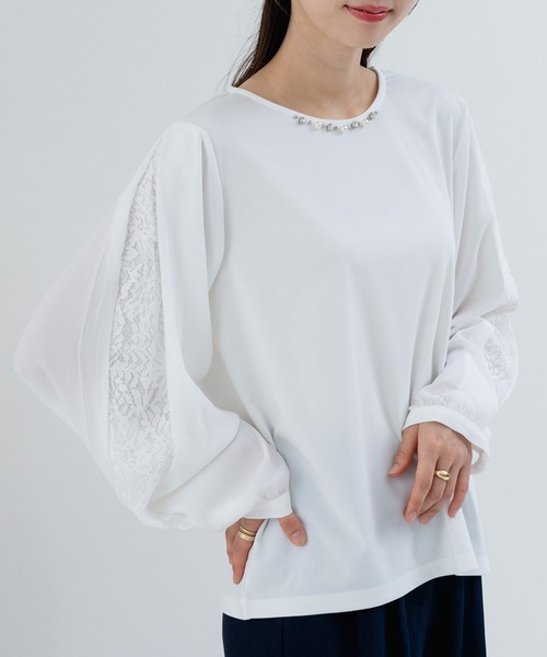 ANNA LUNA(アンナルナ)の「【ANNA LUNA】袖の スリット からのぞく レース がポイントの 上品ブラウス!(Tシャツ/カットソー・レディース・オフホワイト/ブラック/ベージュ・MEDIUM)」の1枚目の写真