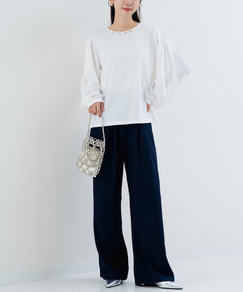 ANNA LUNA(アンナルナ)の「【ANNA LUNA】袖の スリット からのぞく レース がポイントの 上品ブラウス!(Tシャツ/カットソー・レディース・オフホワイト/ブラック/ベージュ・MEDIUM)」の11枚目の写真