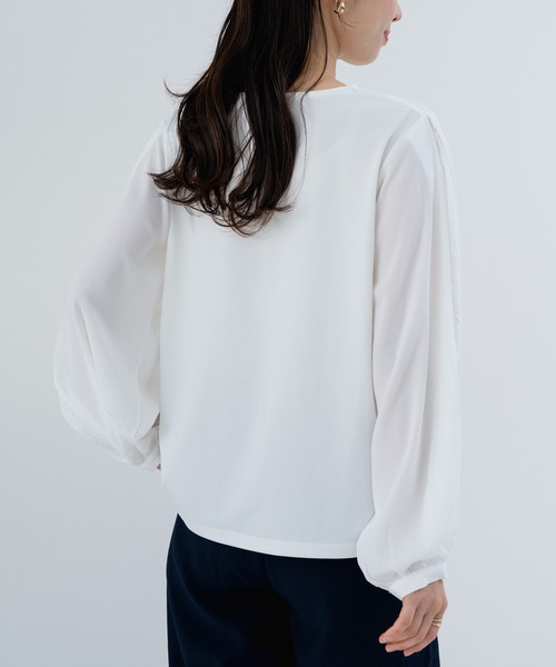 ANNA LUNA(アンナルナ)の「【ANNA LUNA】袖の スリット からのぞく レース がポイントの 上品ブラウス!(Tシャツ/カットソー・レディース・オフホワイト/ブラック/ベージュ・MEDIUM)」の13枚目の写真