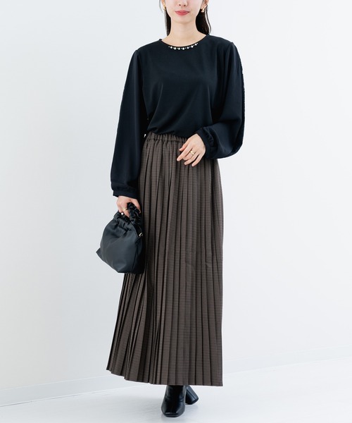 ANNA LUNA(アンナルナ)の「【ANNA LUNA】袖の スリット からのぞく レース がポイントの 上品ブラウス!(Tシャツ/カットソー・レディース・オフホワイト/ブラック/ベージュ・MEDIUM)」の6枚目の写真