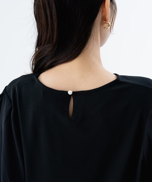 ANNA LUNA(アンナルナ)の「【ANNA LUNA】袖の スリット からのぞく レース がポイントの 上品ブラウス!(Tシャツ/カットソー・レディース・オフホワイト/ブラック/ベージュ・MEDIUM)」の9枚目の写真