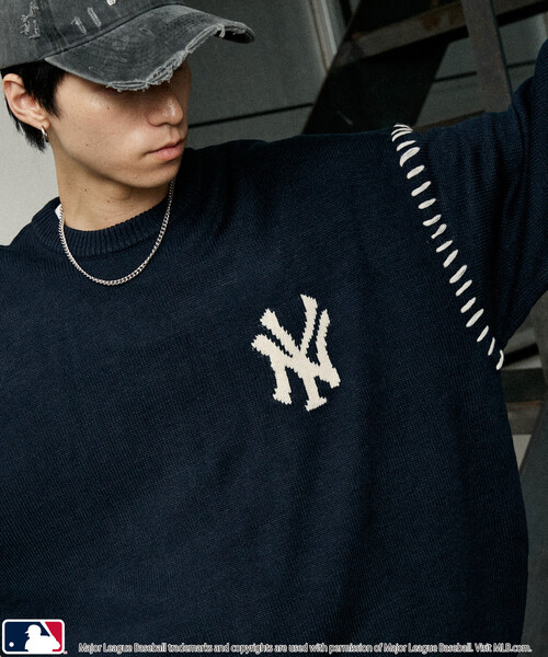 PUBLUX(パブリュクス)の「MLB/メジャーリーグベースボール 別注 STITCH KNIT PULLOVER/ステッチニットプルオーバー(限定展開)(ニット/セーター・メンズ・アイボリー/ブラック/アッシュグレー/ネイビー/マスタード・SMALL/MEDIUM/LARGE)」の1枚目の写真