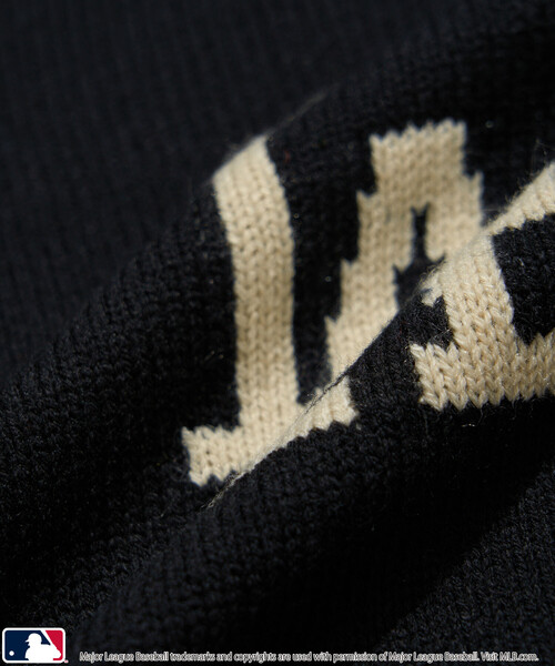 PUBLUX(パブリュクス)の「MLB/メジャーリーグベースボール 別注 STITCH KNIT PULLOVER/ステッチニットプルオーバー(限定展開)(ニット/セーター・メンズ・アイボリー/ブラック/アッシュグレー/ネイビー/マスタード・SMALL/MEDIUM/LARGE)」の8枚目の写真