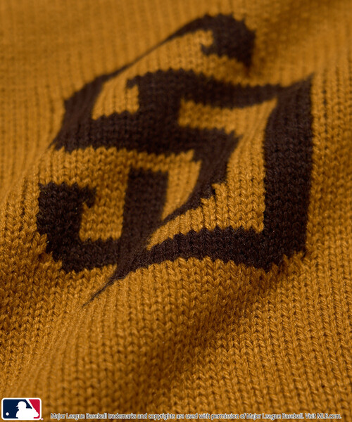PUBLUX(パブリュクス)の「MLB/メジャーリーグベースボール 別注 STITCH KNIT PULLOVER/ステッチニットプルオーバー(限定展開)(ニット/セーター・メンズ・アイボリー/ブラック/アッシュグレー/ネイビー/マスタード・SMALL/MEDIUM/LARGE)」の19枚目の写真