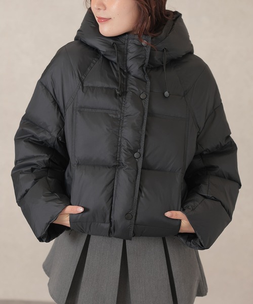 Lace Ladies(レースレディース)の「ボリューム フーディー ショート ダウン ジャケット(ダウンジャケット/コート・レディース・アイボリー/グレー/ブラック・FREE)」の2枚目の写真