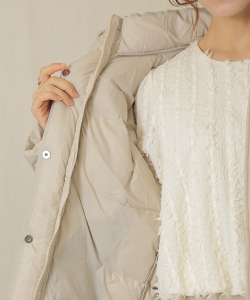 Lace Ladies(レースレディース)の「ボリューム フーディー ショート ダウン ジャケット(ダウンジャケット/コート・レディース・アイボリー/グレー/ブラック・FREE)」の14枚目の写真