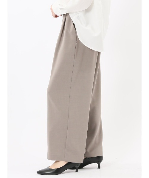 m.f.editorial（エムエフエディトリアル）の「【ストレッチ UVカット イージーケア】m.f.エディトリアル レディース ドライタッチ カルゼ イージーパンツ(セットアップ可能)（スラックス・レディース・ベージュ/ブラック・LARGE/MEDIUM）」の16枚目の写真