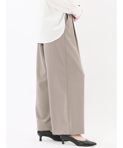 m.f.editorial（エムエフエディトリアル）の「【ストレッチ UVカット イージーケア】m.f.エディトリアル レディース ドライタッチ カルゼ イージーパンツ(セットアップ可能)（スラックス・レディース・ベージュ/ブラック・LARGE/MEDIUM）」の18枚目の写真