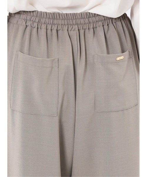 m.f.editorial（エムエフエディトリアル）の「【ストレッチ UVカット イージーケア】m.f.エディトリアル レディース ドライタッチ カルゼ イージーパンツ(セットアップ可能)（スラックス・レディース・ベージュ/ブラック・LARGE/MEDIUM）」の4枚目の写真