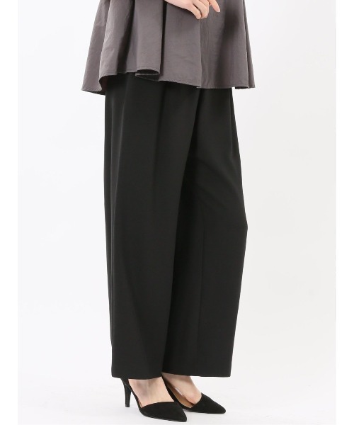 m.f.editorial（エムエフエディトリアル）の「【ストレッチ UVカット イージーケア】m.f.エディトリアル レディース ドライタッチ カルゼ イージーパンツ(セットアップ可能)（スラックス・レディース・ベージュ/ブラック・LARGE/MEDIUM）」の9枚目の写真