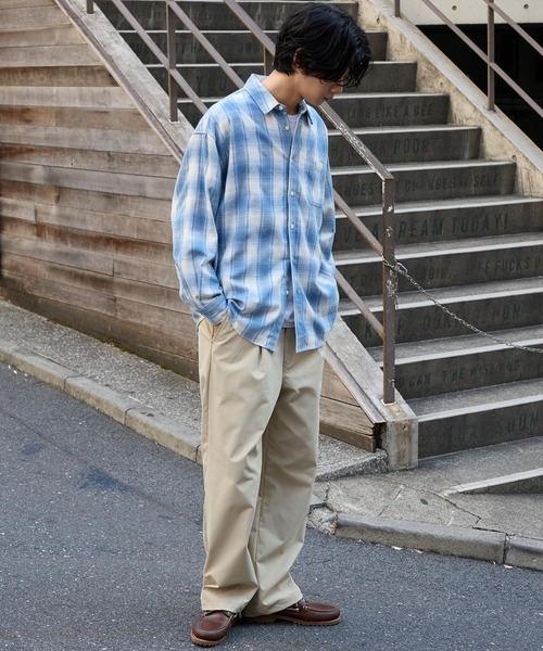 MONO-MART（モノマート）の「オーバーサイズ レギュラーカラーオンブレチェックシャツ（シャツ/ブラウス・メンズ・ブルー/ホワイト×ブラック/ベージュ/ブラウン/ブラック/ネイビー・S/L/M）」の6枚目の写真