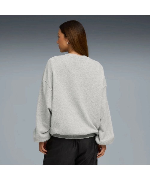 PUMA(プーマ)の「PUMA PUMA x ROSE OVERSIZED CREW TR(プーマ プーマ x ロゼ オーバーサイズド クルー TR)(スウェット・レディース・ブラック系/グレー系・SMALL/MEDIUM/LARGE)」の11枚目の写真