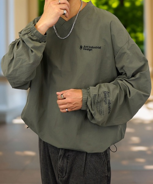 Burner(バーナー)の「【GROOVY STORE】ナイロンタスラン バルーン袖 ビッグサイズプルオーバー(その他トップス・メンズ・カーキ/ブラック/チャコールグレー/アイボリー/ブラック系その他2/アイボリー系2/カーキ系2/チャコール・M/LL/L)」の8枚目の写真