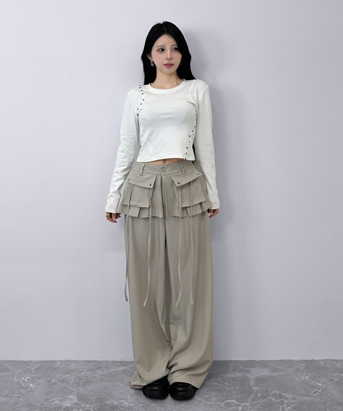 FOLLOWIN(フォロウィン)の「【3color 】フラップ&ストラップデザインレイヤードスカートワイドパンツ(スラックス・レディース・グレー/ブラック/ベージュ・SMALL/MEDIUM/LARGE)」の12枚目の写真