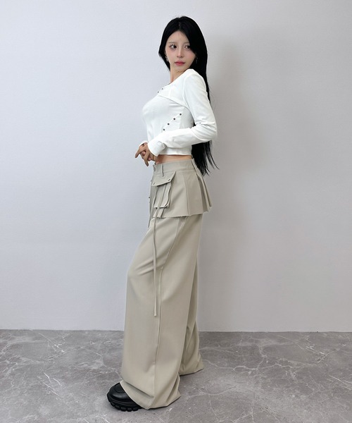 FOLLOWIN(フォロウィン)の「【3color 】フラップ&ストラップデザインレイヤードスカートワイドパンツ(スラックス・レディース・グレー/ブラック/ベージュ・SMALL/MEDIUM/LARGE)」の14枚目の写真